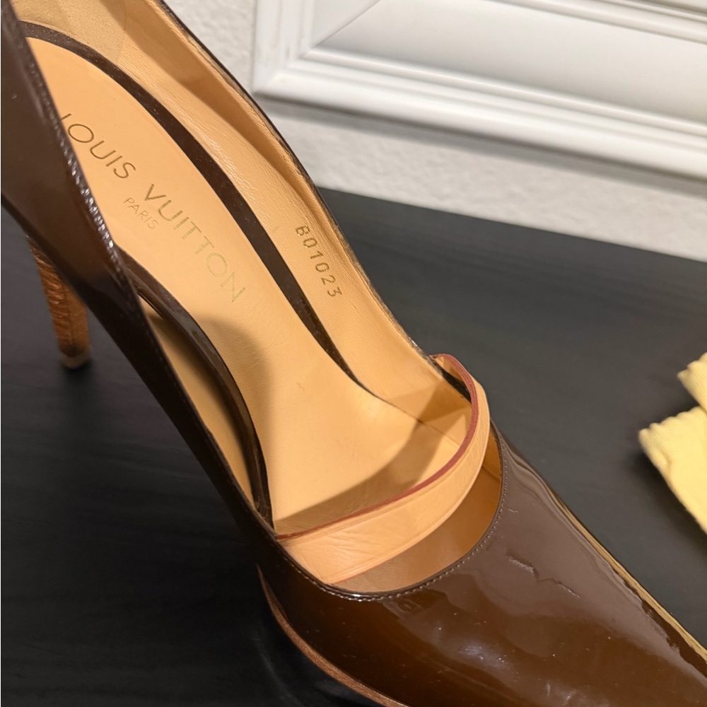 Louis Vuitton Women's Tan Heels